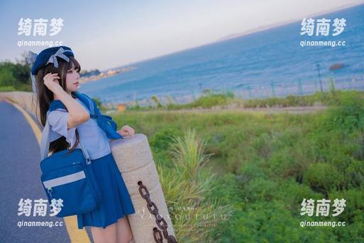 兔兔的生日晚宴：观看咬人小小兔精彩写真，感受生活的美好！