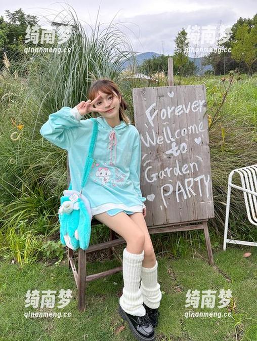 嗲囡囡-Celina青妍 嗲囡囡 - Celina青妍双马尾图包大放送:感受青春与活力的写真作品!