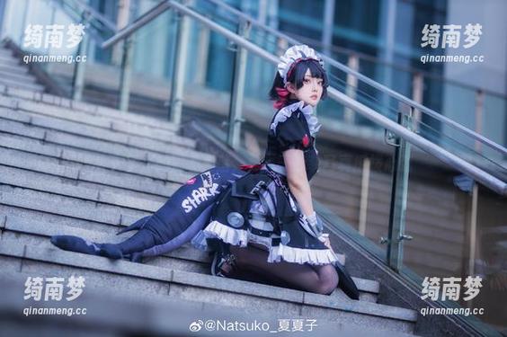在无圣光的温暖角落，夏夏子泳装写真撩拨心弦