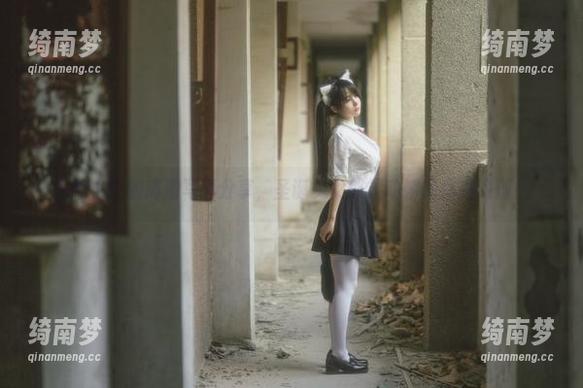 失眠小宁 失眠小宁的高清写真分享,圣诞兔女郎灵动瞬间尽在眼前!