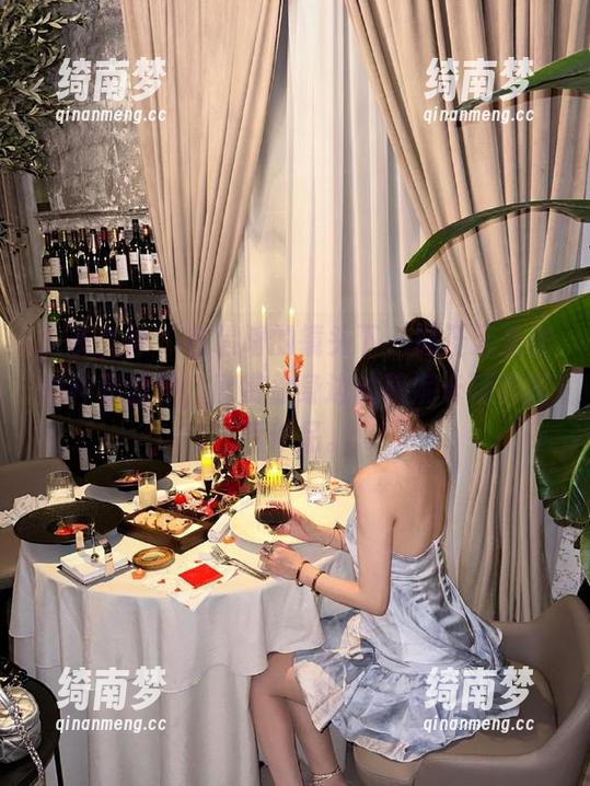 头条女神 - 在易阳的镜头下，揭开无圣光的神秘面纱，欣赏你身边的莫妮卡精美图片作品。