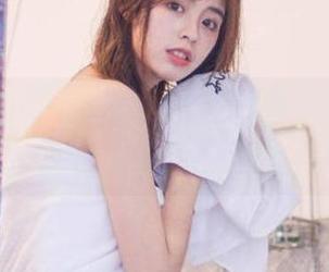奈汐酱Nice最新校服套图发布，清纯可爱瞬间让你心动不已！