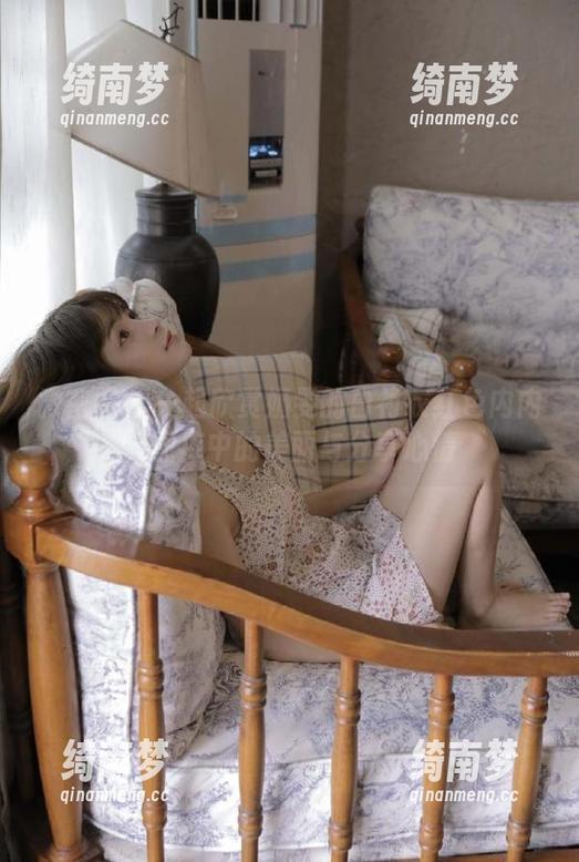 奶雯 微密圈 - 一起欣赏奶雯的白衬衣红色内内,图库中的美丽与分享心情