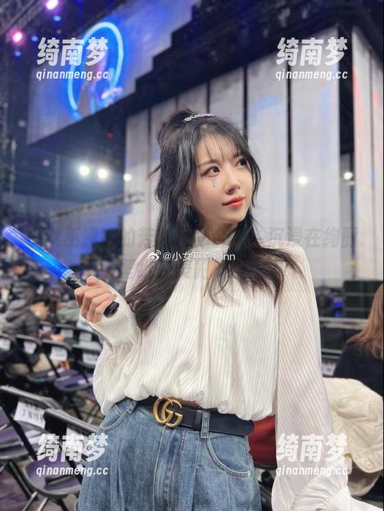 小女巫露娜 小女巫露娜的芳踪摄影合集,沉浸在绚丽壁纸的美丽幻境中