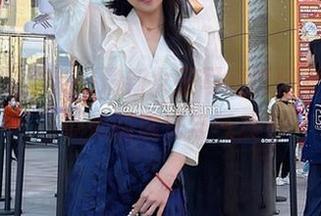 小女巫露娜带来最新女王写真原图更新，感受她的魔法与气质