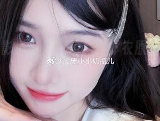 私房摄影小小奶瓶儿，连体衣原图尽显优雅气质