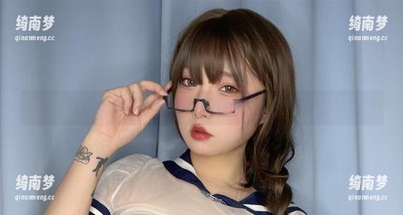 小泉学姐吖黑丝写真合集，限时免费获取，尽情收藏！