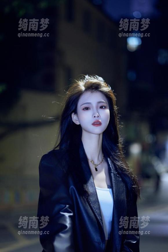微密圈 - 与“小猫咪ck”一起迎接夏天：分享她最新写真作品的原图，感受气息中的青春与生命！