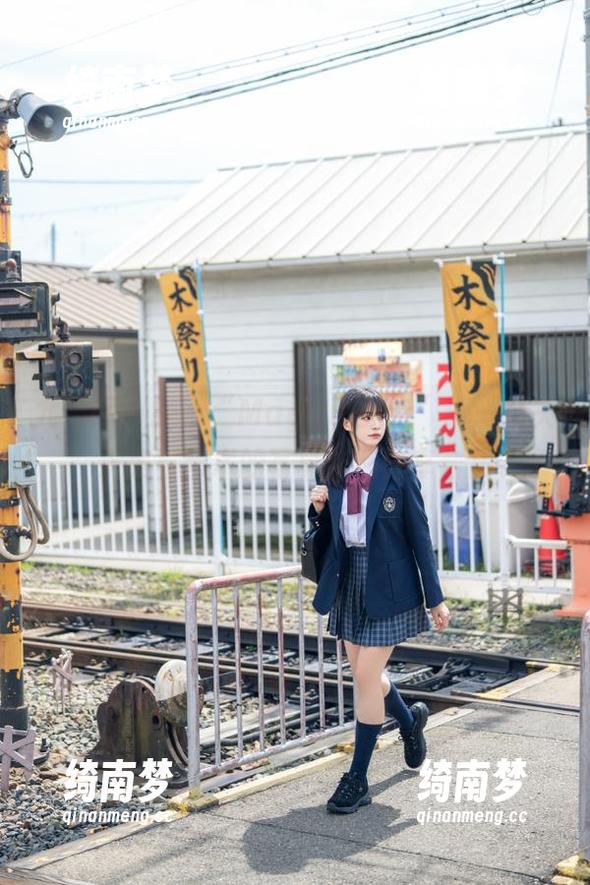 尤果网-Maggie 尤果网 - 探索“Maggie教室”:一场关于美与艺术的写真作品分享合集