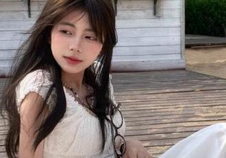 尤果网 - 周妍希长腿写真完美展现，美图揭露她隐藏的性感魅力！