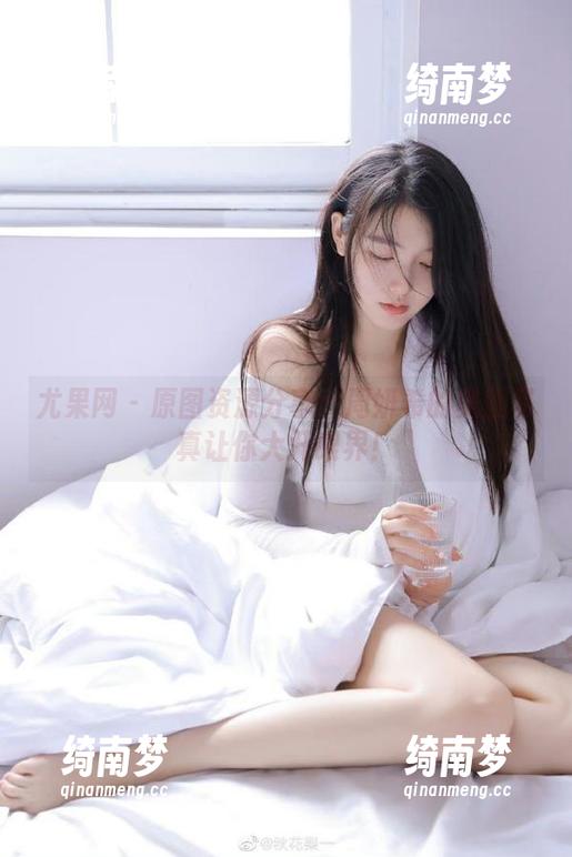尤果网 - 原图资源分享：周妍希的美腿写真让你大开眼界！