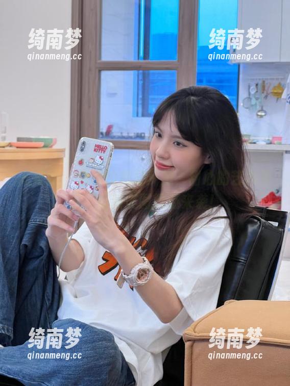 尤果网 - 晨曦的视觉梦想，甜心的艺术灵感，最新美图震撼来袭！