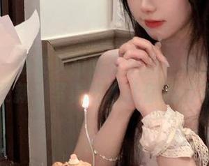 尤果网 - 感受贝拉女王魅力！她的作品集焕新更新，写真艺术让你心动不已！
