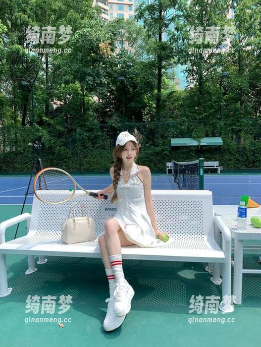 尤果网 - 顾欣怡带来的精美校服写真资源，让你爱上校园时光