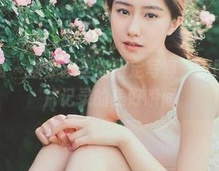 尤果网 - 颜亦汐圣诞限定写真，原图与图片记录的美好瞬间