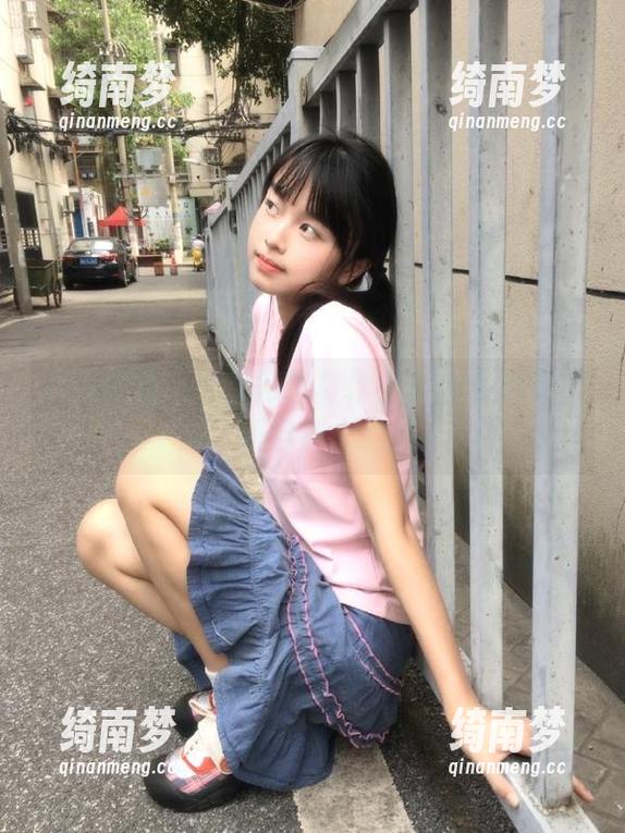 白色梦境：尤果网写真作品集邀您共赏清新自然之美