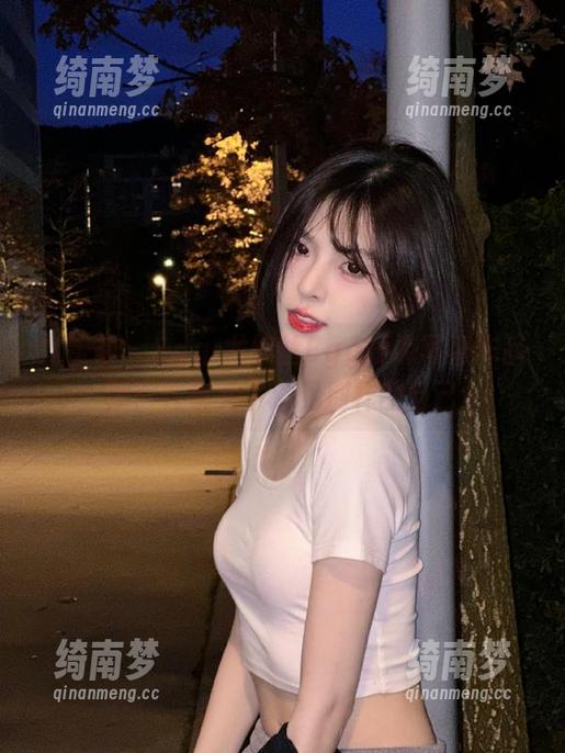尤蜜荟 - Egg-尤妮丝Egg短裤写真作品展：在镜头下遇见别样的自己