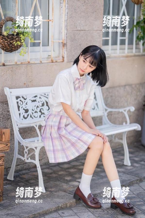尤蜜荟-严利娅Yuliya 尤蜜荟 - 超清晰严利娅Yuliya美足套图,感受她独特的魅力与优雅气质!