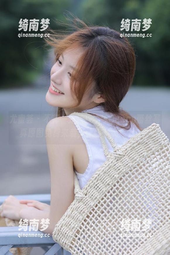 尤蜜荟-左冰Queen 尤蜜荟 - 不花一分钱!左冰Queen蕾丝写真原图免费来袭,让你一次看个够!