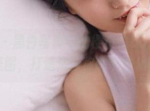 尤蜜荟 - 黑白写真中的樱小白baby：精选美图，打造适合你的个性化壁纸