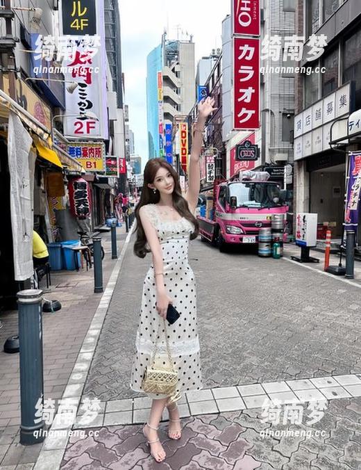 看！全套屿鱼yukako户外写真，随便一拍都是大片！