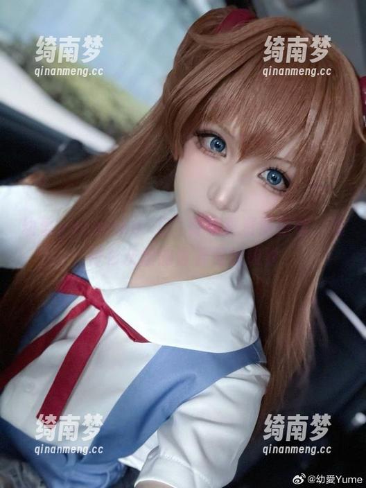 幼爱youmeko樋口円香写真资源推荐：无衬衫灰丝的青春竞泳故事
