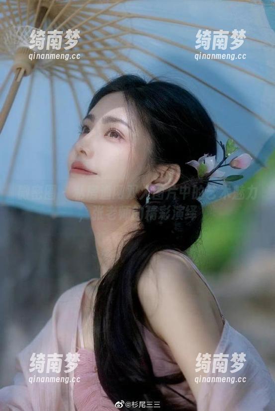 微密圈 - 私房渔网双人图片中的艺术魅力，张老师的精彩演绎