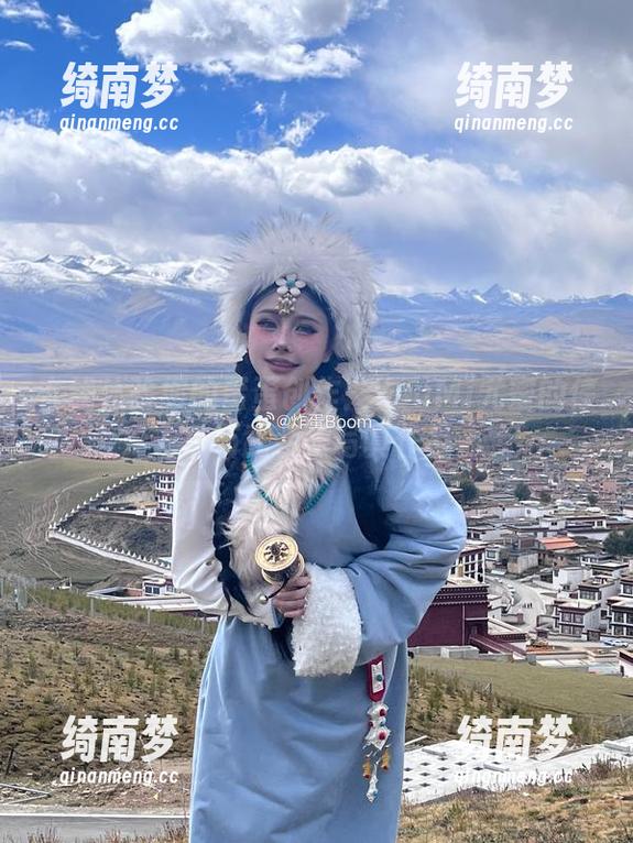 您的蛋蛋 在线体验您的蛋蛋创作:YouMi尤蜜的停车场武装娘写真作品