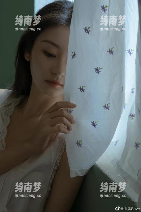 全新抱走莫子aa天使作品全集，带给你前所未有的视觉享受！