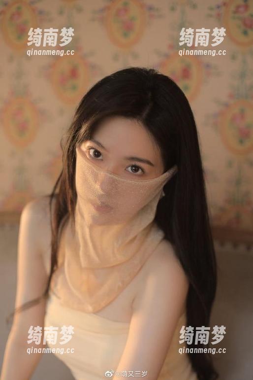 推女神-宋梓诺Bee 推女神 - 从冬季到春季,宋梓诺Bee毛衣作品集分享助你开启多样化穿搭新体验