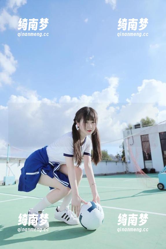 推女神-施忆佳 推女神 - 施忆佳泳衣写真图包:极致展现女性的柔美与自信,带你走进夏日梦幻之旅