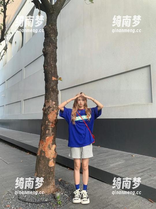 推女神 - 颠覆传统美学，沛沛Eankei眼镜写真集精选展现个性化的缤纷世界！