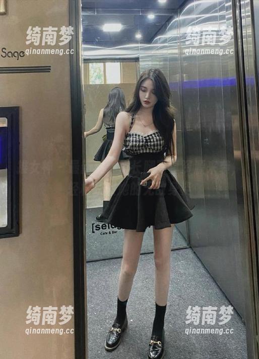 推女神 - 最新赵伊彤长腿写真资源来袭，轻松获取她的无敌身姿