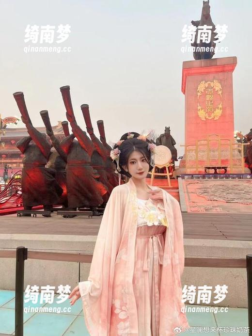 探索在线之美，“星澜想来杯珍珠奶茶瑶池洗凝脂”原图让你心动不已！