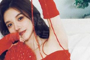 星颜社 - 在线欣赏Emily尹菲的创意套装，图片展现个性与时尚的完美结合