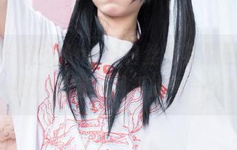 星颜社 - 安安Angel白丝写真原图资源大揭秘，绽放她迷人风采的每一个瞬间！
