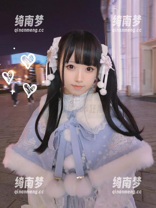 体操服与青春的结合：朝雾爱的高清写真引发的cos狂潮