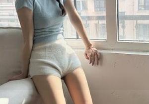 果团网 - little贝壳喵的连衣裙故事：原图中的每一帧照片都散发着青春与梦幻的气息