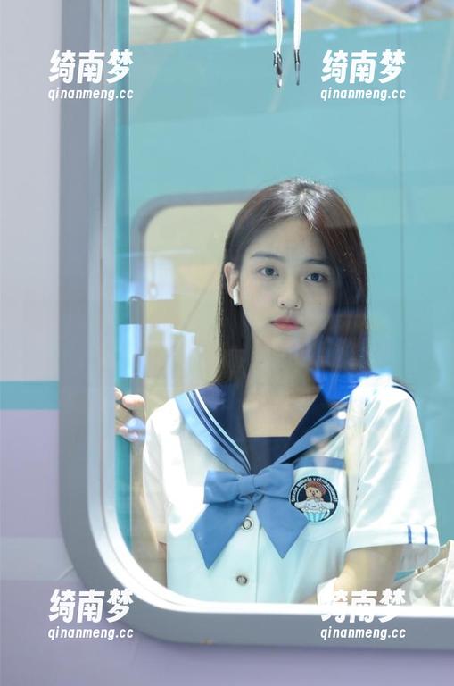 果团网-松果儿 果团网 - 必看!松果儿御姐写真原图合集,证明她是个性与美的化身!