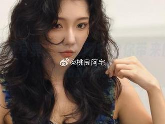 绝美高清写真：桃良阿宅为你带来的厨娘风格新视野
