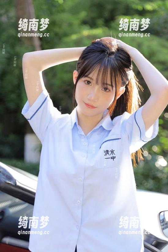 森萝财团 - 小梓清纯写真图集，给你无限温柔与感动的资源