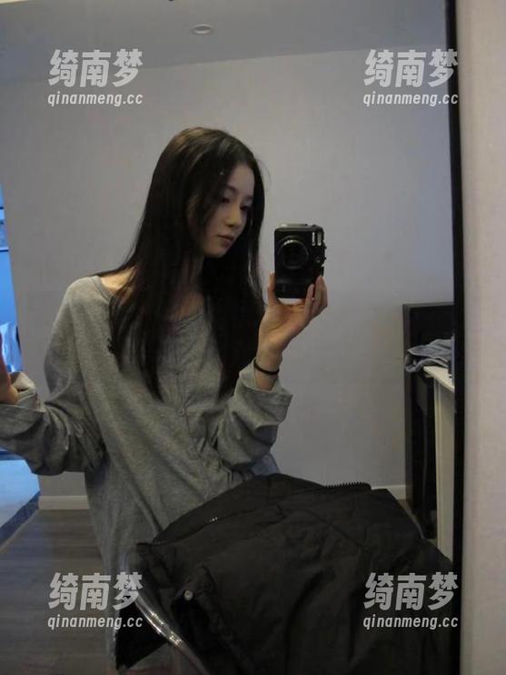森萝财团-小满 森萝财团 - 在线高清写真作品回顾:小满秘书带你走进别样风情