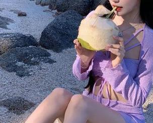 森萝财团的黑丝水手服合集，天台上演魅惑时刻，快来围观！