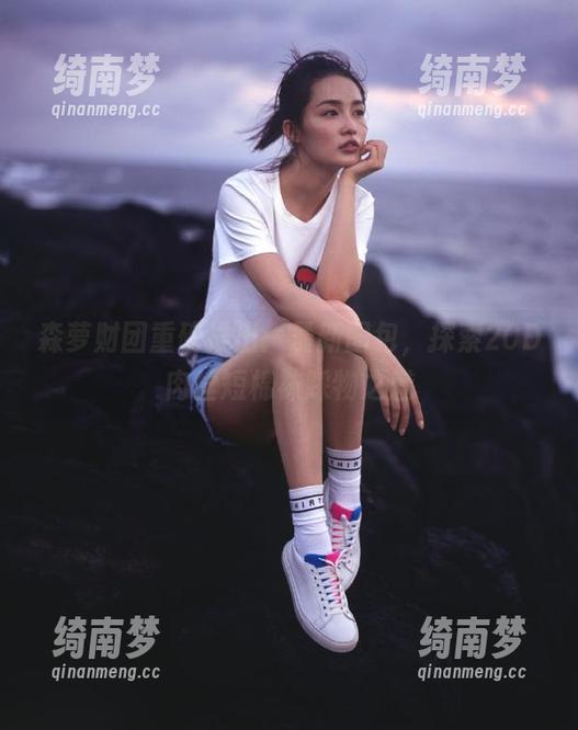森萝财团重磅推出：最新图包，探索20D肉丝短棉袜踩物之魅