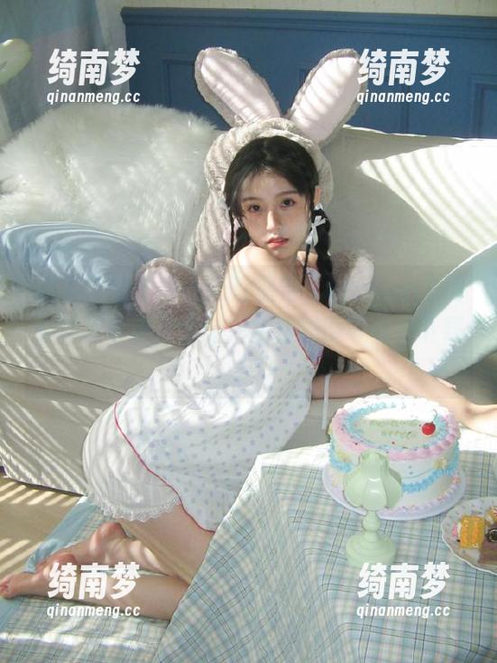 模范学院 - 每一张都惊艳，Manuela玛鲁娜套装照片大全，免费图册等你来下载！