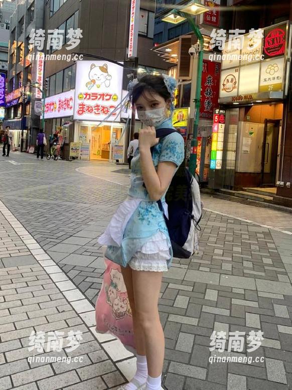 模范学院-SiByl李思宁 模范学院 - SiByl李思宁最新图包曝光,校园风景与写真艺术的完美结合,值得收藏!