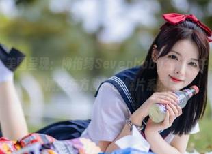 模范学院 - 美图呈现：柳侑绮Sevenbaby在旗袍中的动人瞬间，捕捉东方韵味的照片系列！