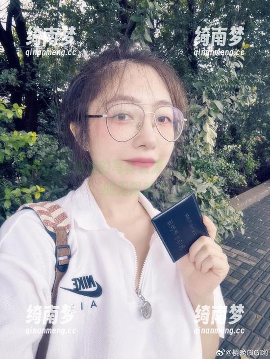 樱晚gigi姐姐的写真资源，让你感受青春的无限魅力