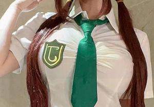 樱梨梨眼镜福利曝光，想知道她如何用写真征服你的心吗？快来一探究竟！