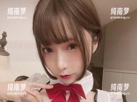 次屁啦私底下的风纪委员：探索她的多变cos写真合集与秘密故事